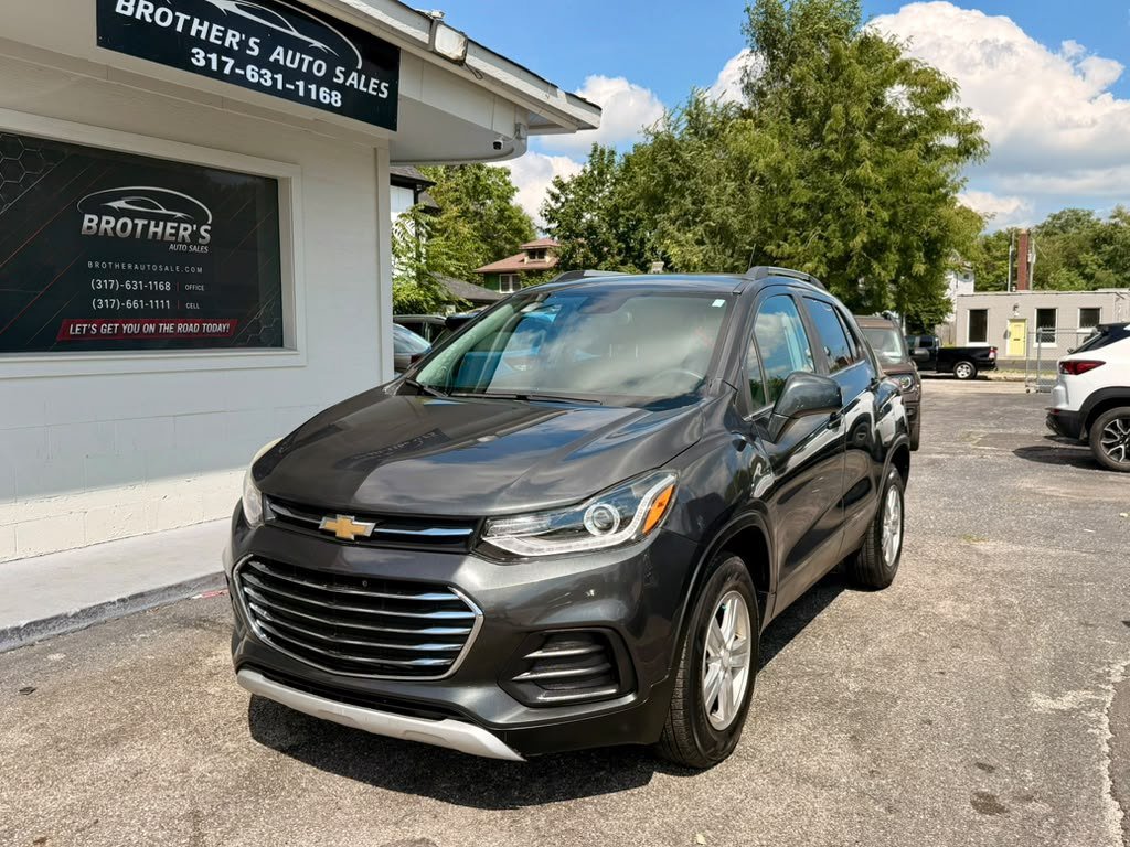 Used 2017 Chevrolet Trax LT AWD/4WD image 2