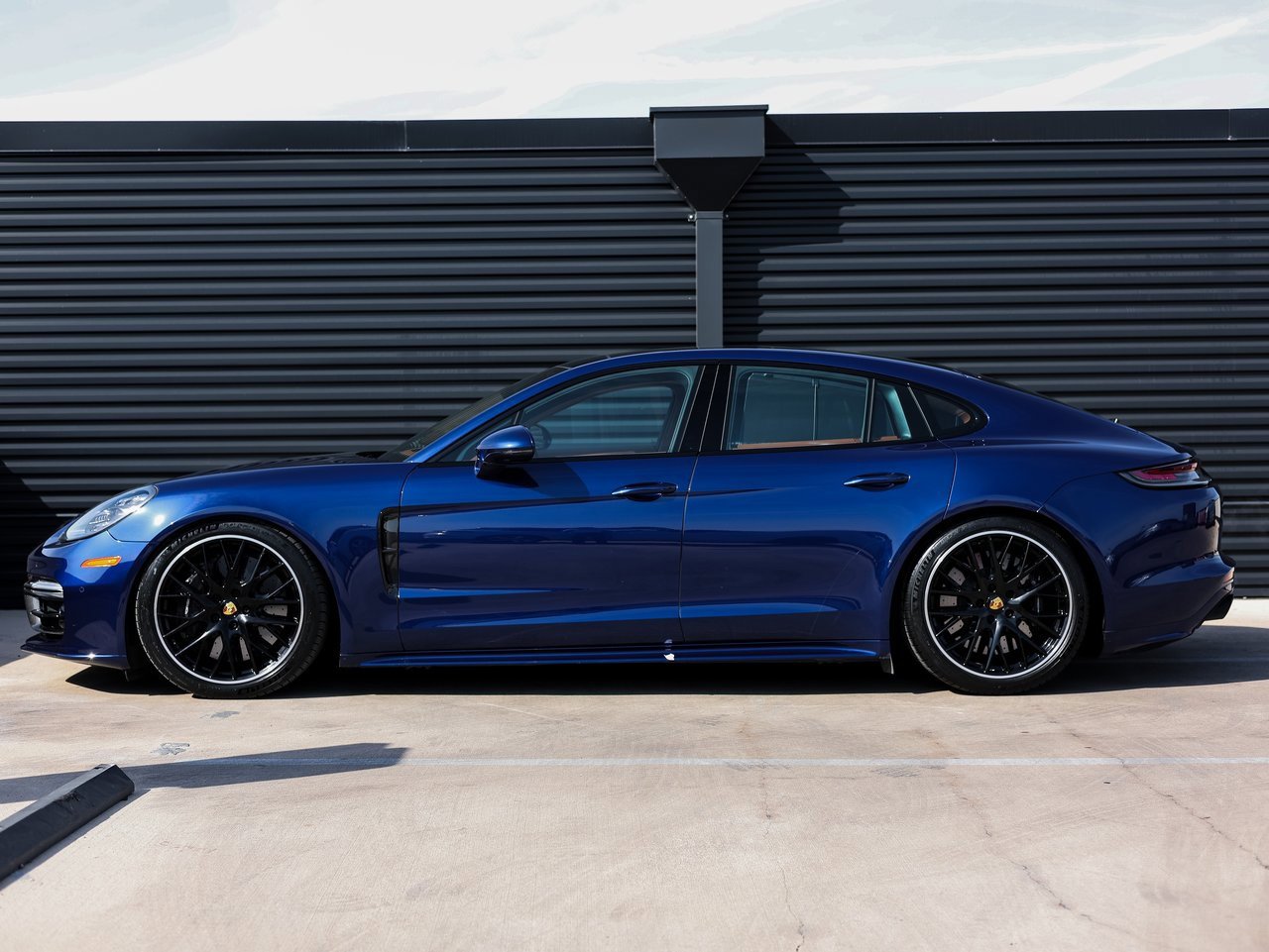 Certified 2022 Porsche Panamera Turbo S image 2