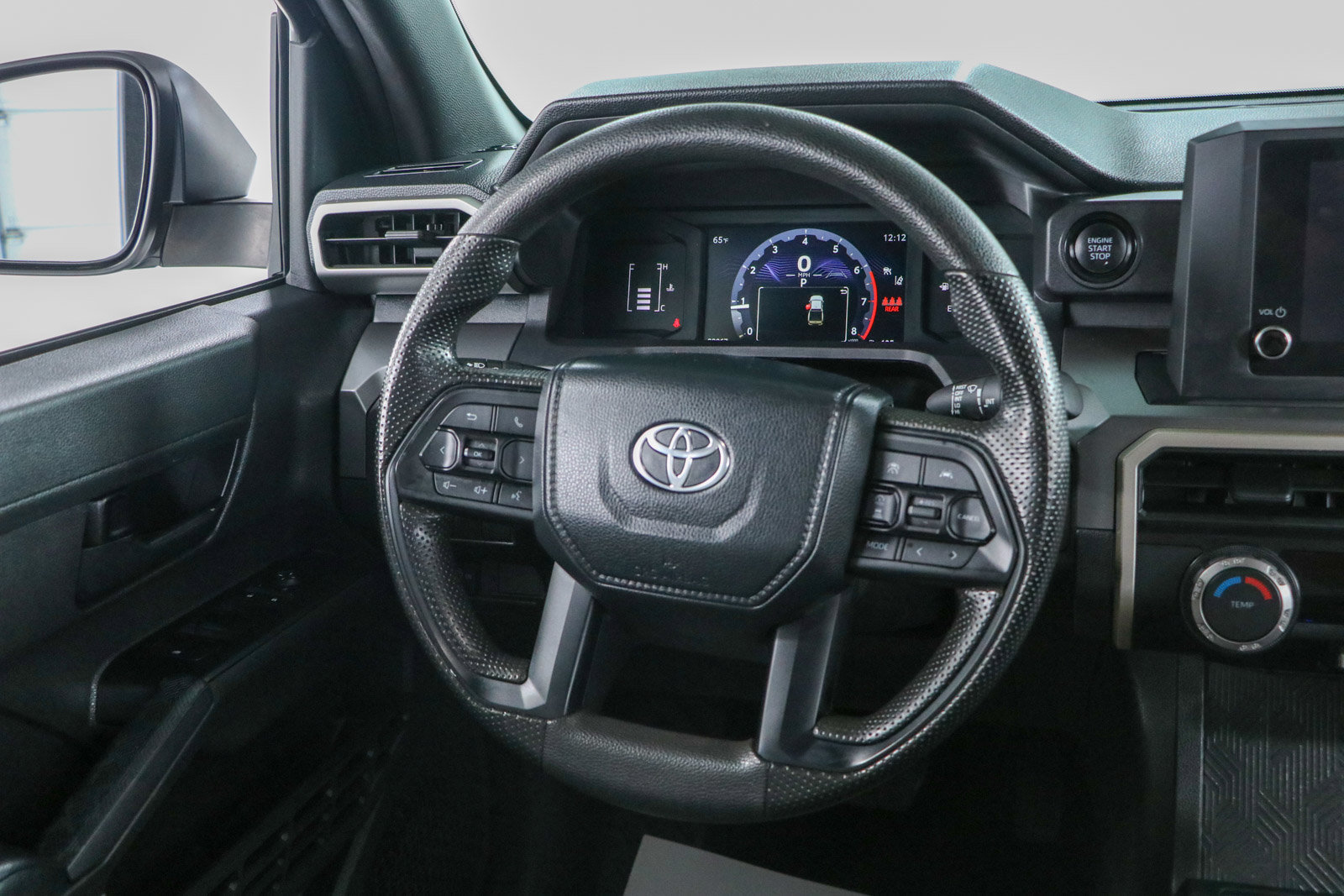 Used 2024 Toyota Tacoma SR5 AWD/4WD image 12