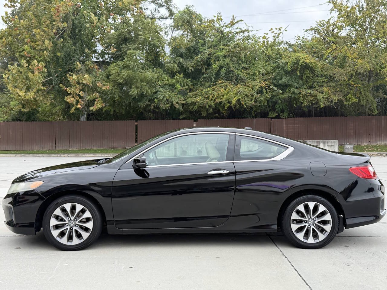 Used 2015 Honda Accord EX-L image 19