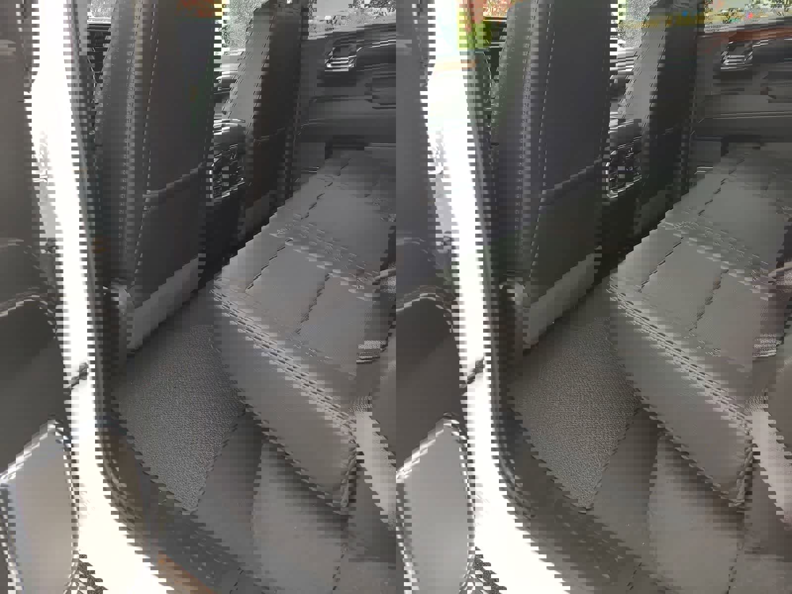 Used 2024 GMC Sierra 3500 Denali w/ Denali Reserve Package image 20