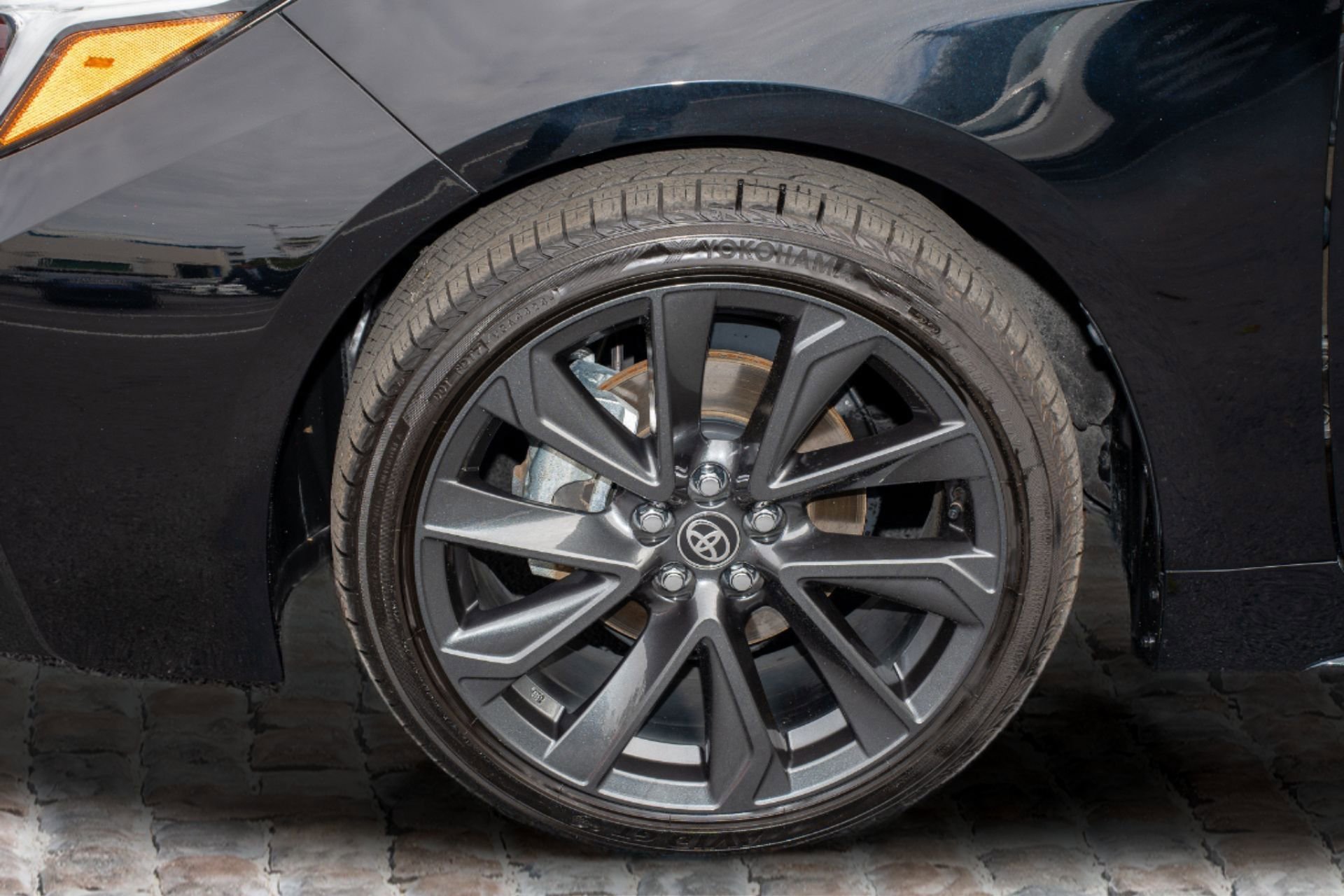 Used 2025 Toyota Corolla SE w/ SE Premium Package image 38