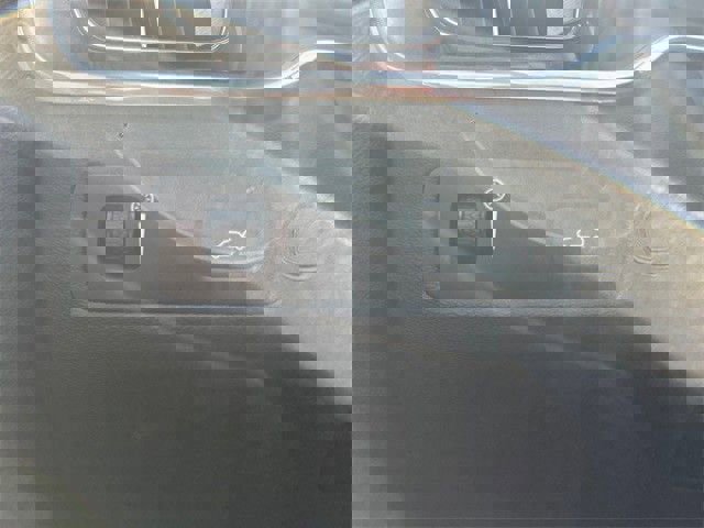 Used 2022 Volvo XC60 B5 Momentum image 22