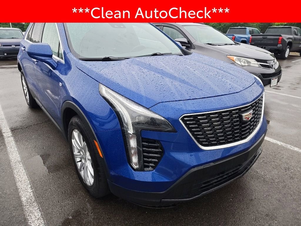 Used 2021 Cadillac XT4 Luxury w/ Cold Weather Package AWD/4WD image 3