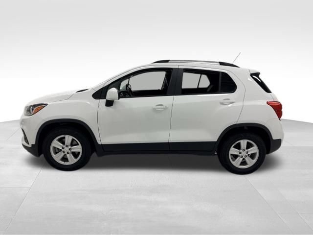 Certified 2021 Chevrolet Trax LT w/ Premium Seat Package FWD image 3
