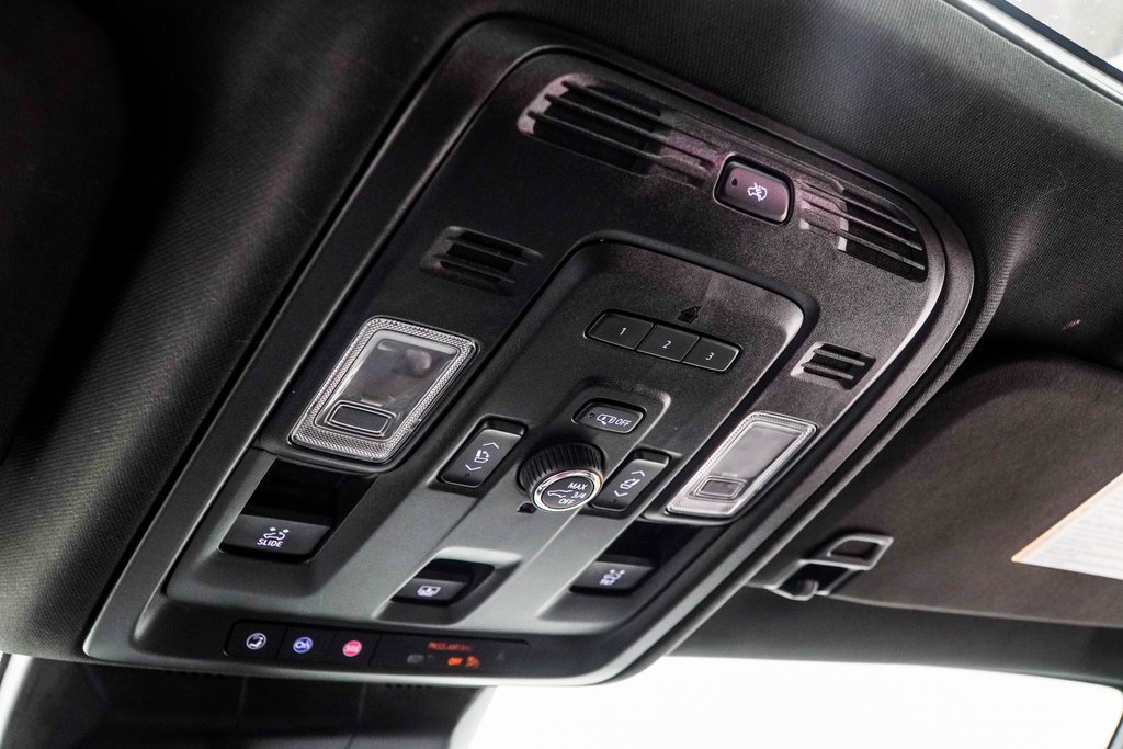 Used 2021 Cadillac Escalade Premium Luxury image 42