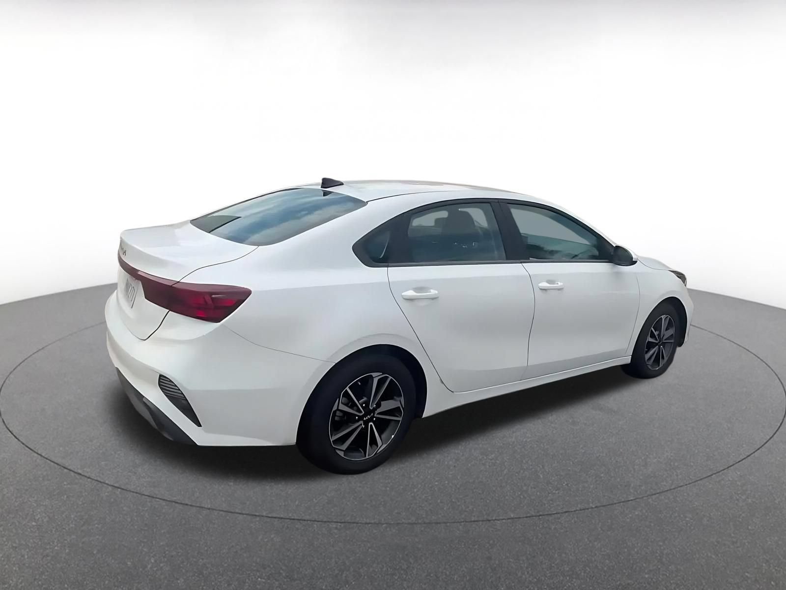 Used 2024 Kia Forte LXS FWD image 14