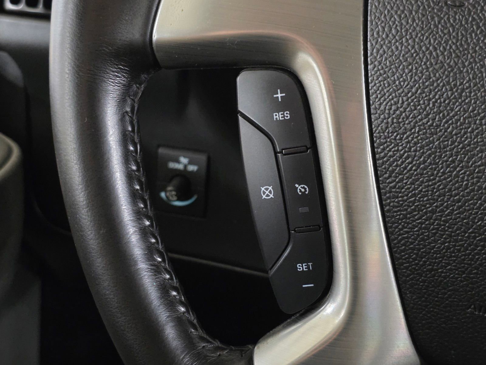 Used 2018 Chevrolet Express 2500 LS w/ Driver Convenience Package image 31