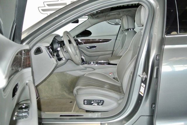 Used 2020 Bentley Flying Spur W12 image 15