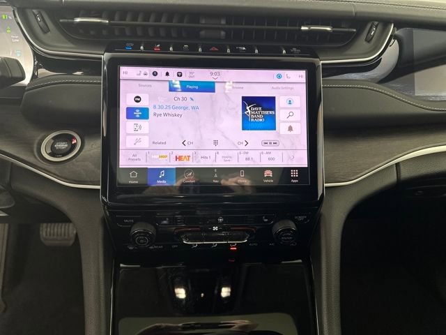 Used 2023 Jeep Grand Cherokee 4WD 4xe image 21