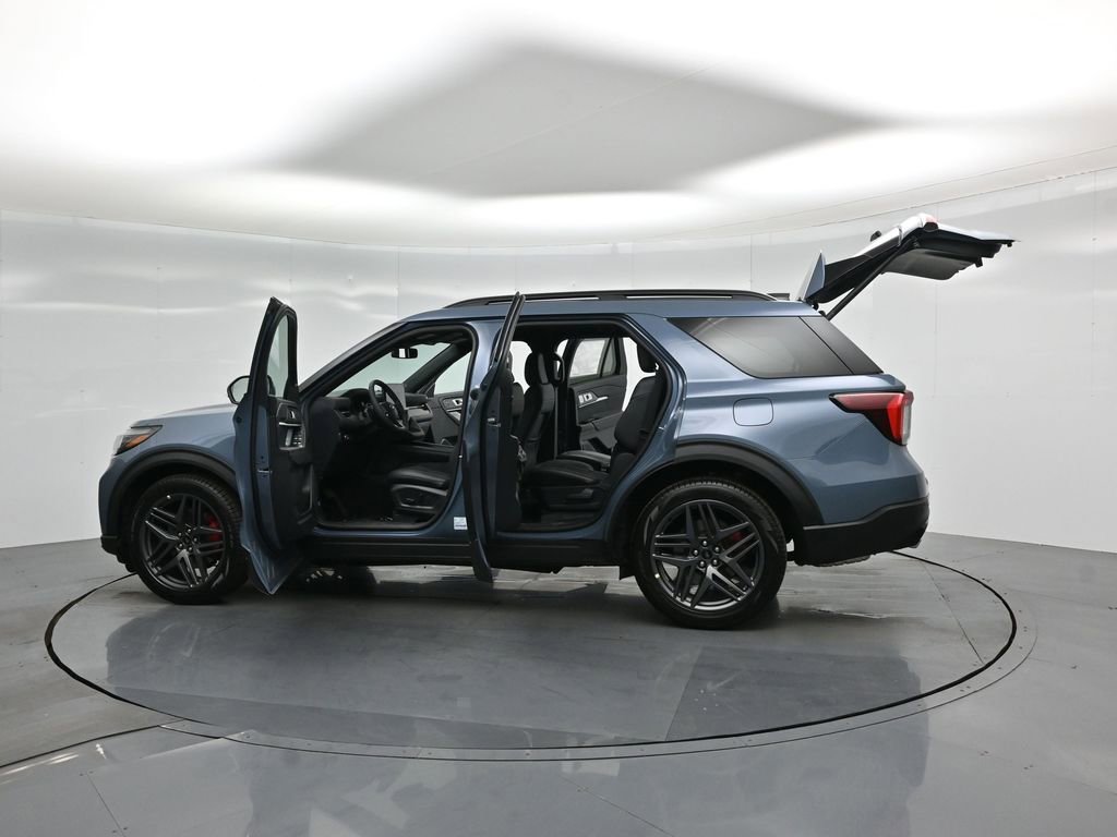 New 2026 Ford Explorer ST w/ Sun And Sound Package image 39