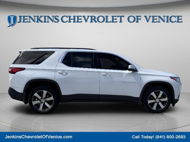 Used 2021 Chevrolet Traverse LT w/ LT Premium Package FWD image 3