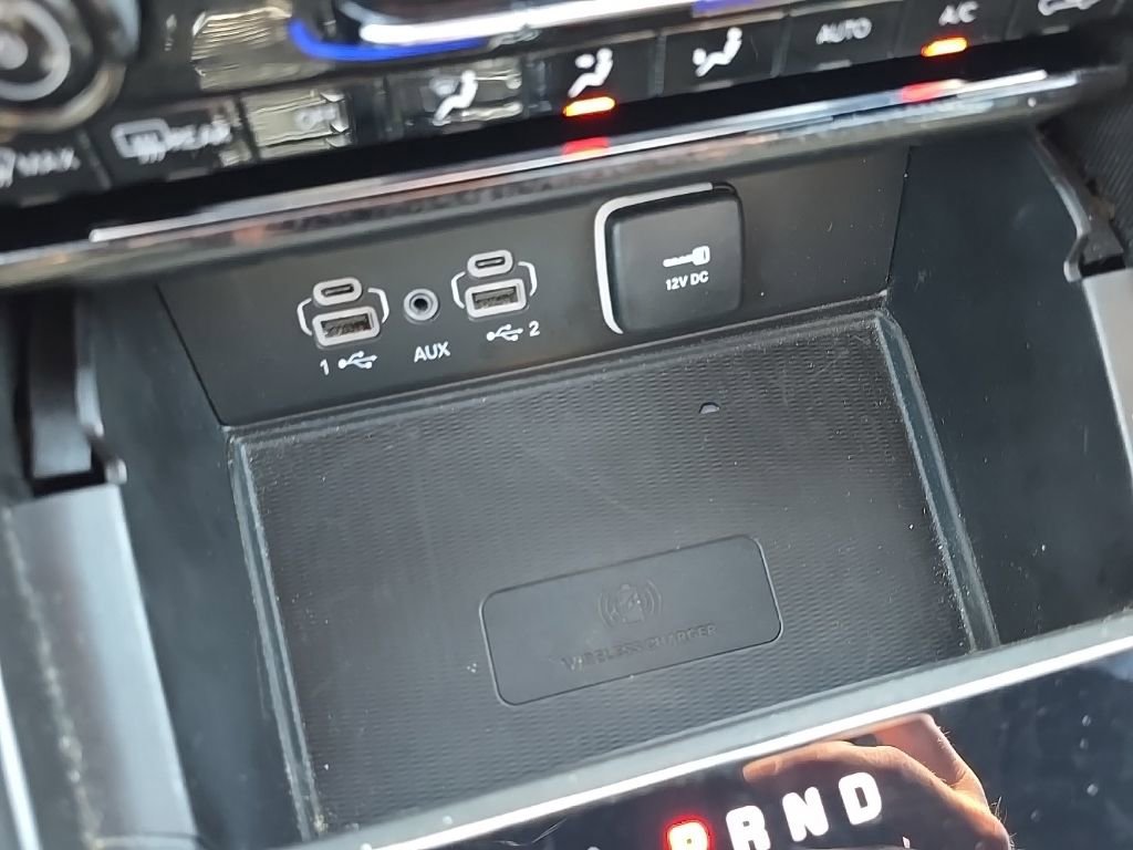 Used 2024 Jeep Grand Cherokee L Limited w/ Luxury Tech Group II AWD/4WD image 42