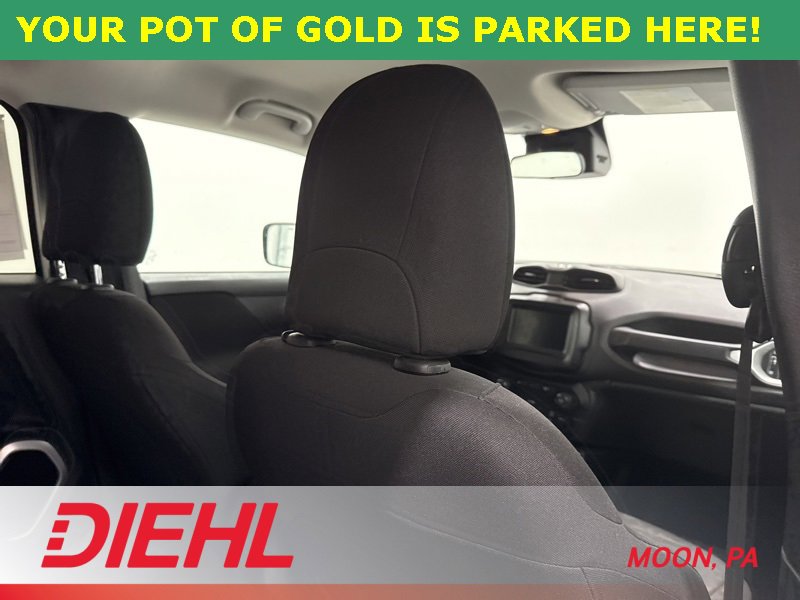 Used 2018 Jeep Renegade Latitude w/ Cold Weather Group image 11