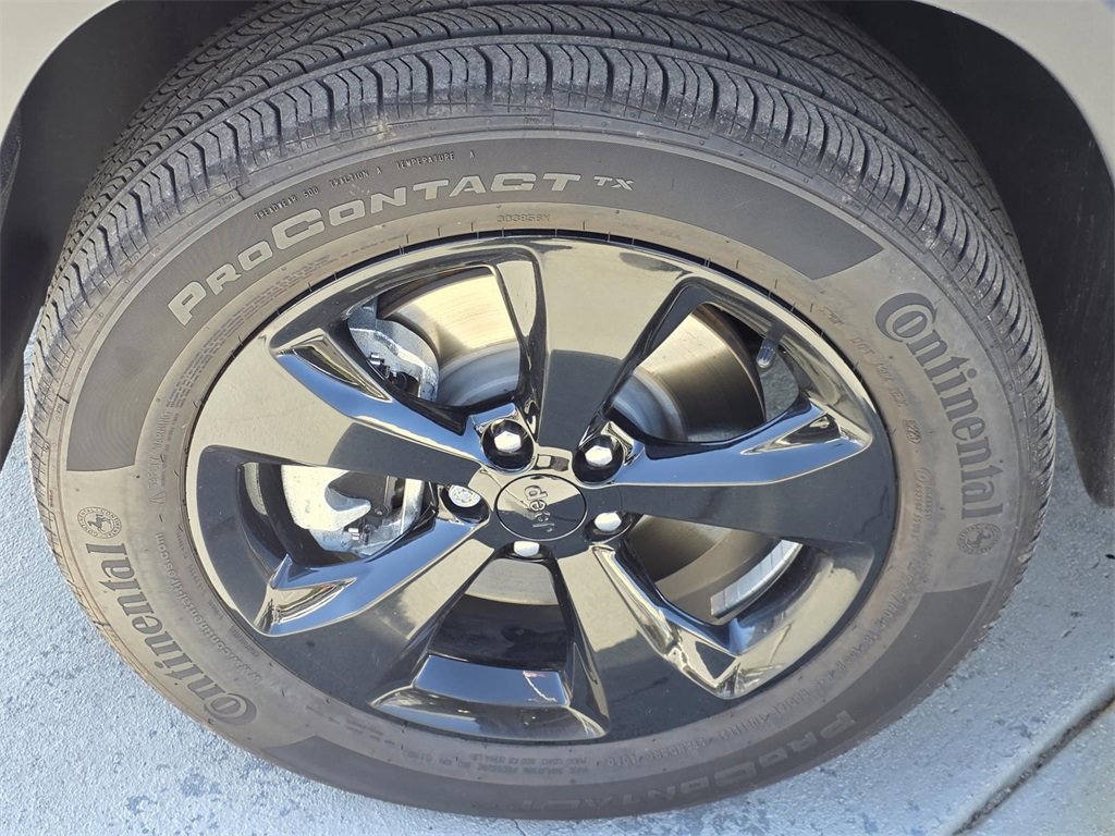 Used 2021 Jeep Cherokee Latitude Plus image 35