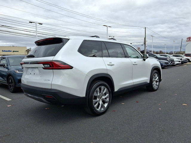 Used 2026 Toyota Grand Highlander Limited image 6