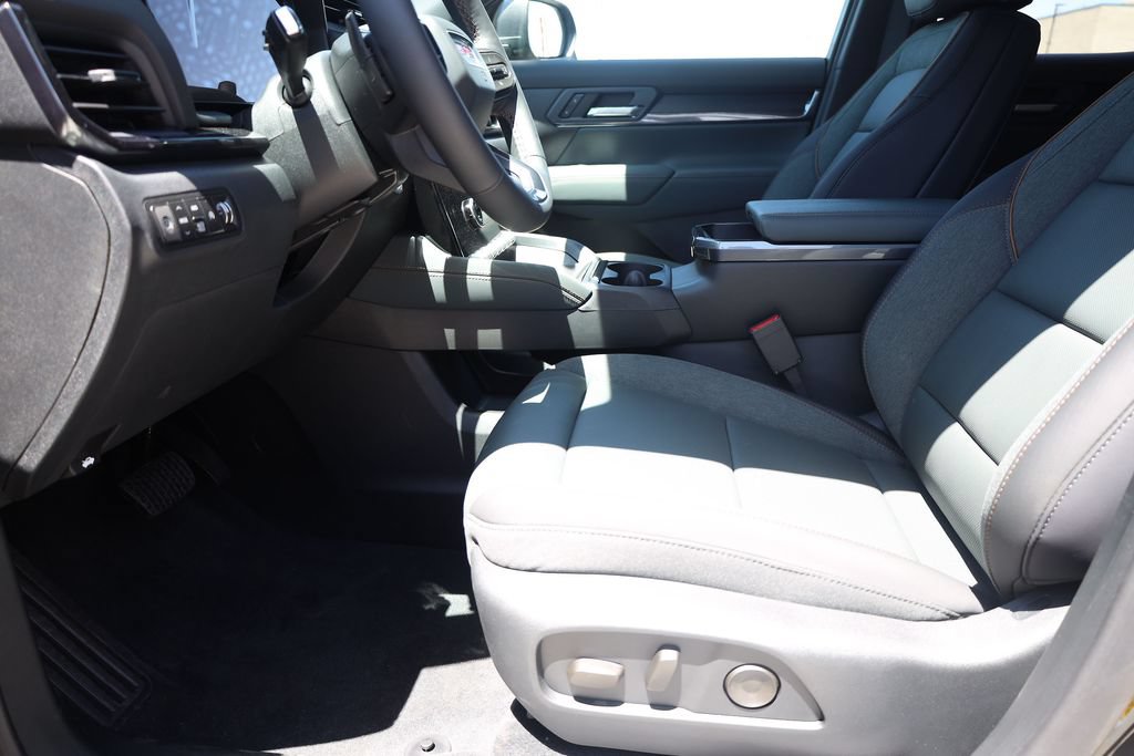 New 2027 GMC Terrain AT4 w/ Convenience Package III AWD/4WD image 11