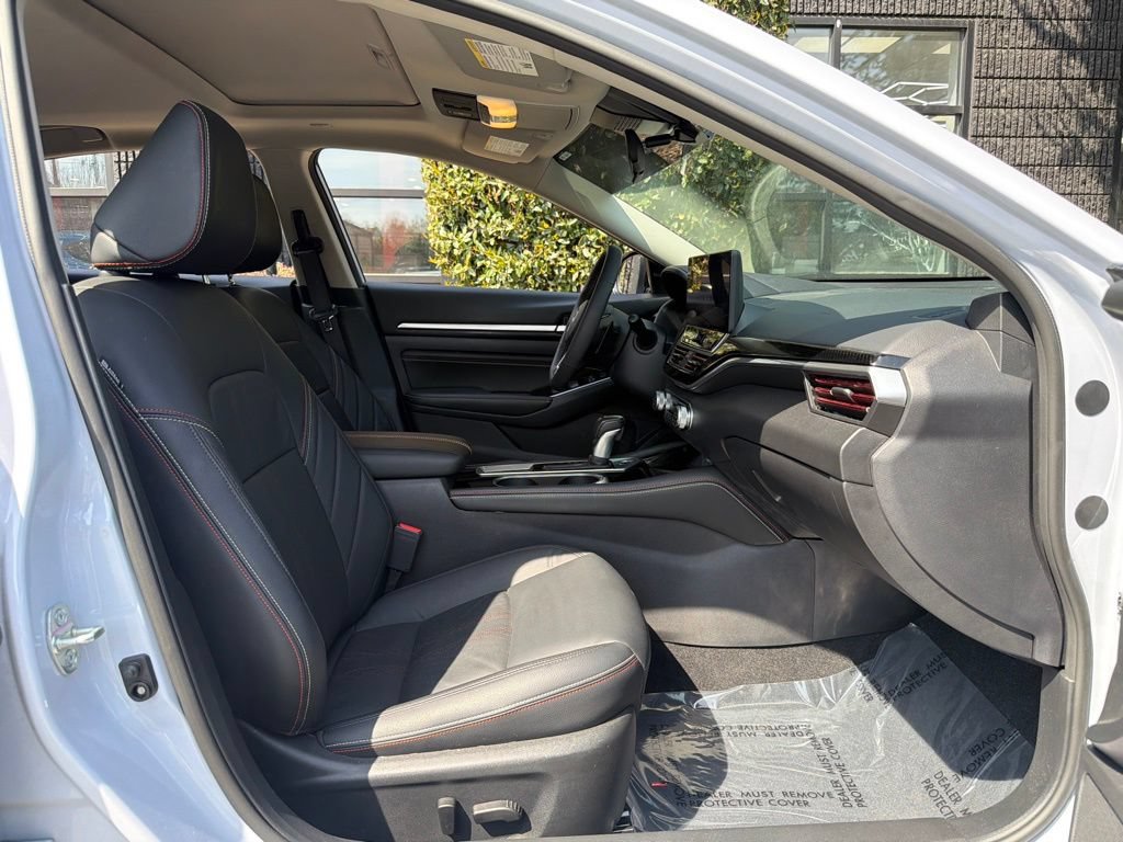 Used 2023 Nissan Altima 2.0 SR FWD image 32
