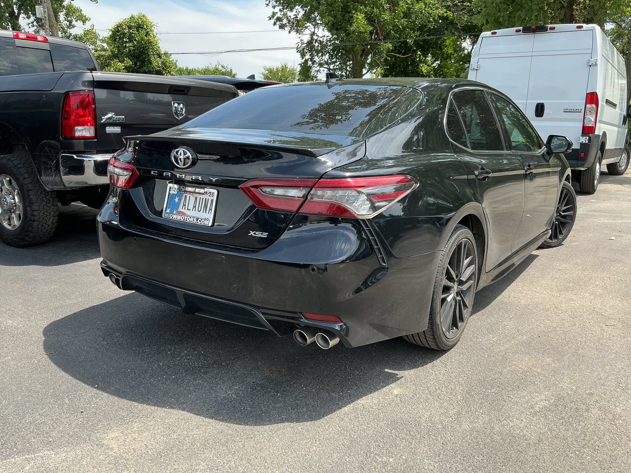Used 2021 Toyota Camry XSE w/ Navigation Package FWD image 3