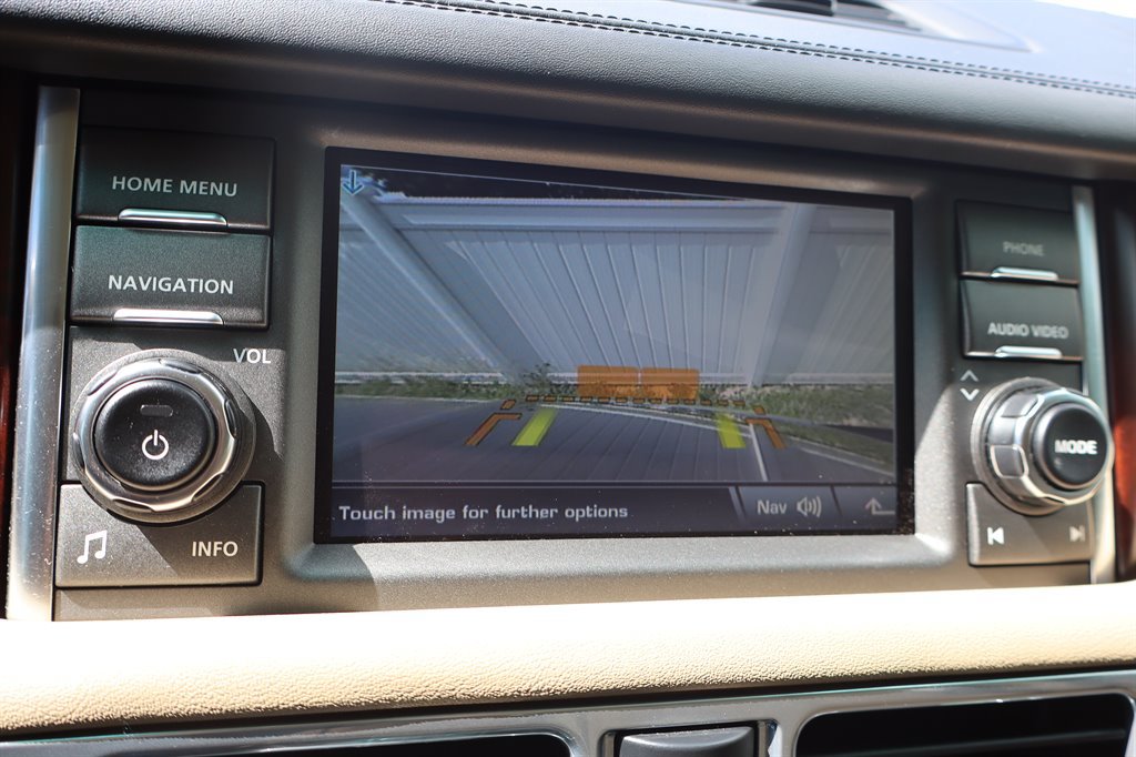 Used 2011 Land Rover Range Rover HSE LUX AWD/4WD image 28