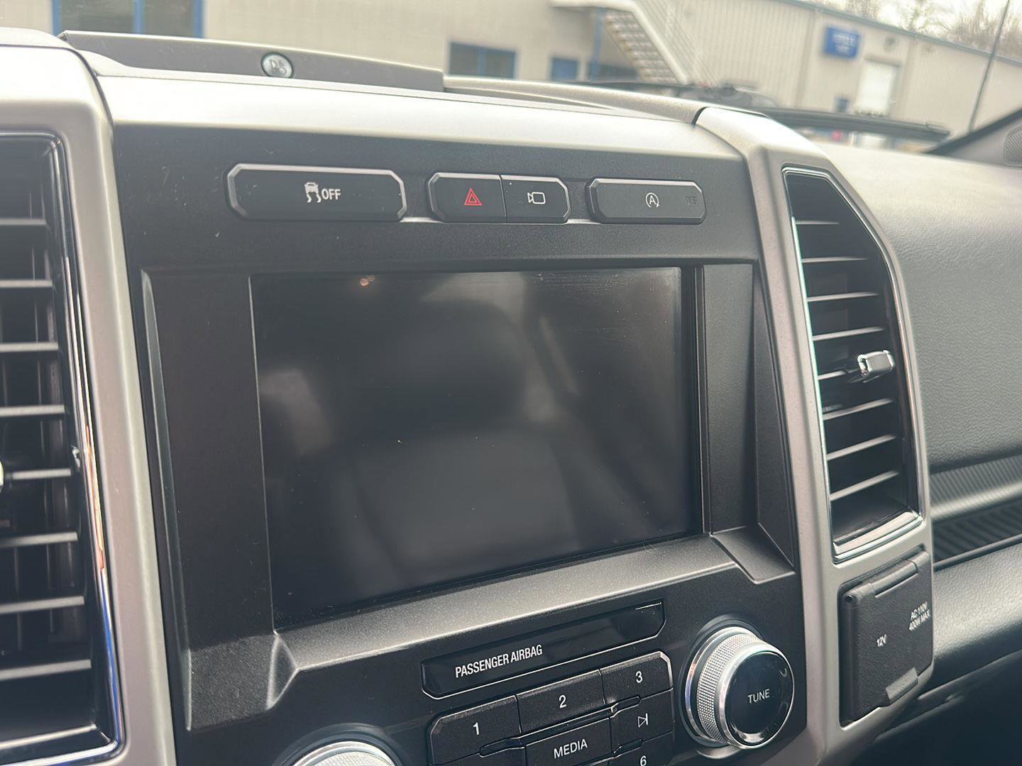 Used 2019 Ford F150 Lariat w/ Equipment Group 502A Luxury image 17