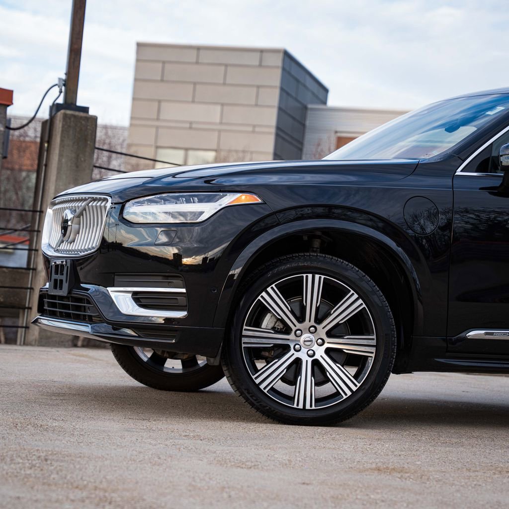 Certified 2024 Volvo XC90 T8 Ultimate w/ Protection Package Premier image 2