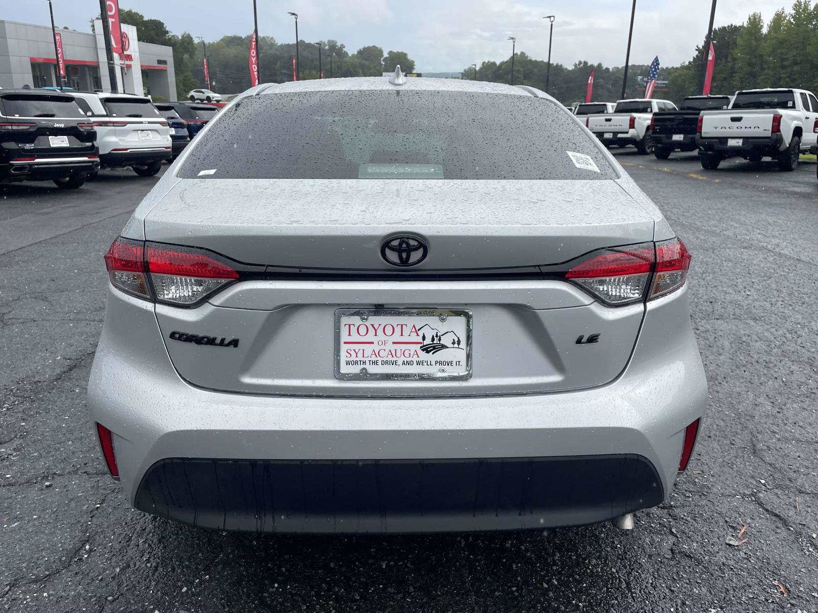 Used 2026 Toyota Corolla LE FWD image 3