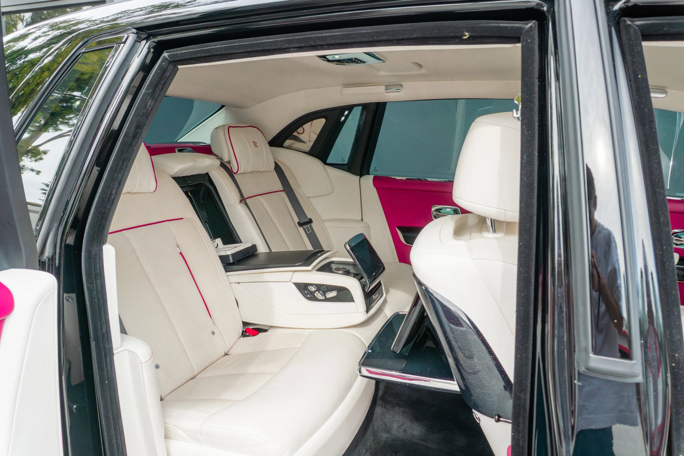 Used 2023 Rolls-Royce Phantom Sedan image 61