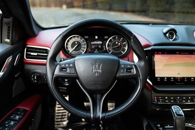Used 2022 Maserati Ghibli Modena image 30