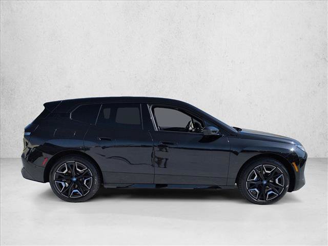Used 2024 BMW iX xDrive50 w/ Premium Package AWD/4WD image 4