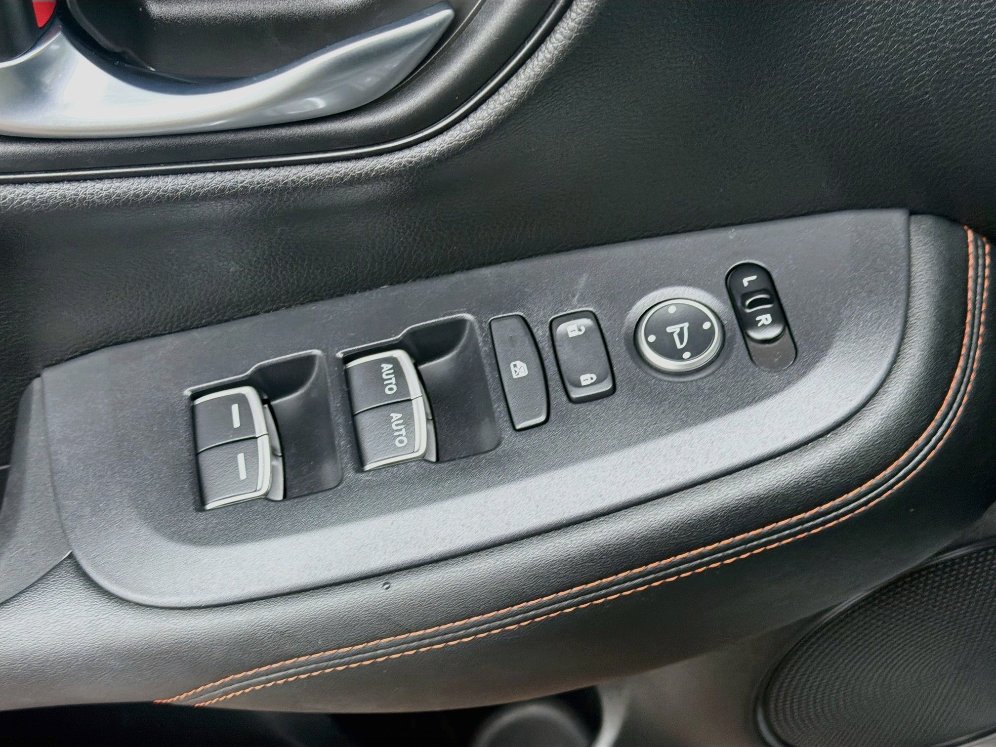 Used 2024 Honda HR-V Sport image 15