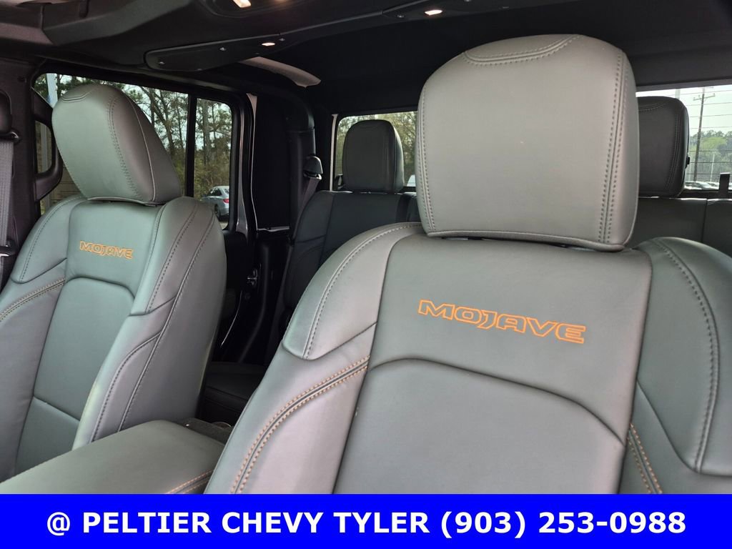 Used 2025 Jeep Gladiator Mojave image 32