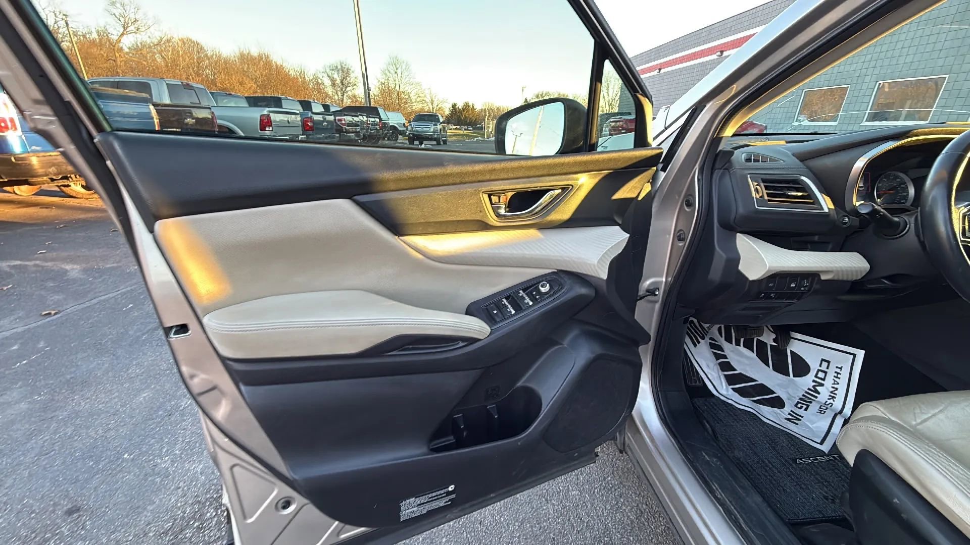 Used 2019 Subaru Ascent Premium w/ Popular Package #3 image 9