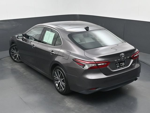 Used 2021 Toyota Camry XLE FWD image 37