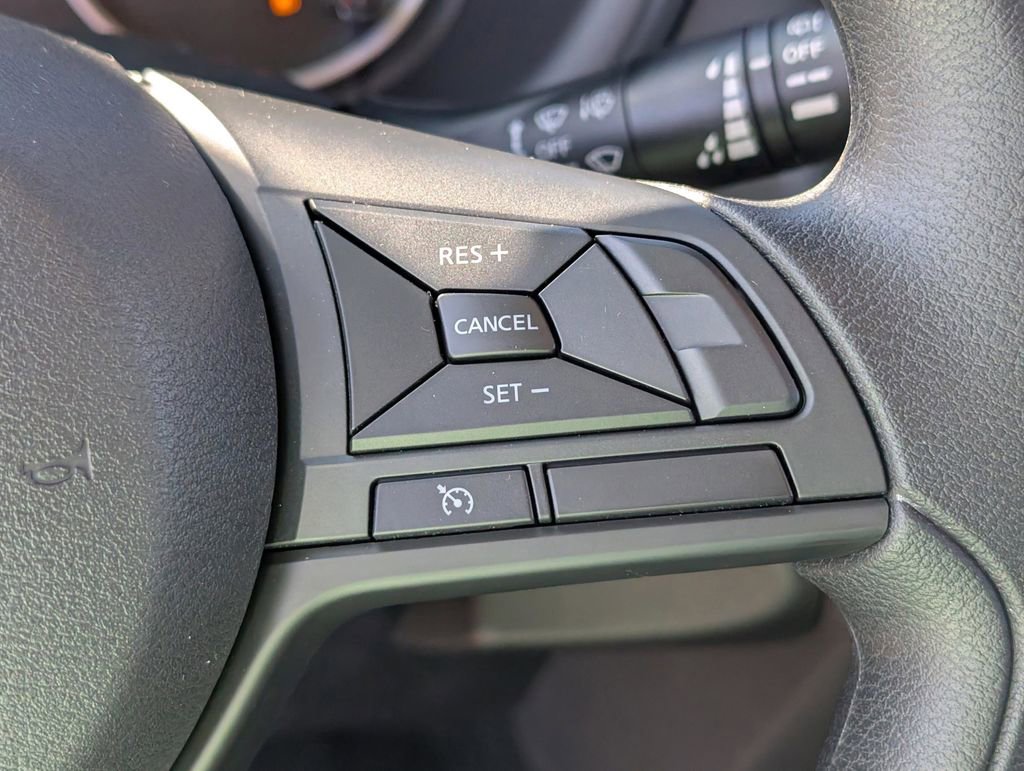 New 2025 Nissan Kicks Play S image 19