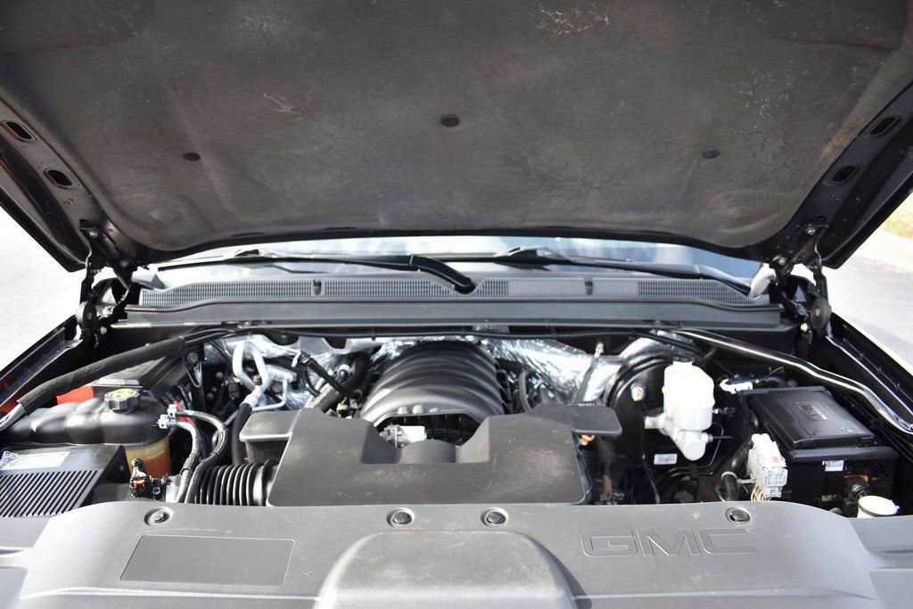 Used 2015 GMC Yukon SLT w/ HD Trailering Package image 16