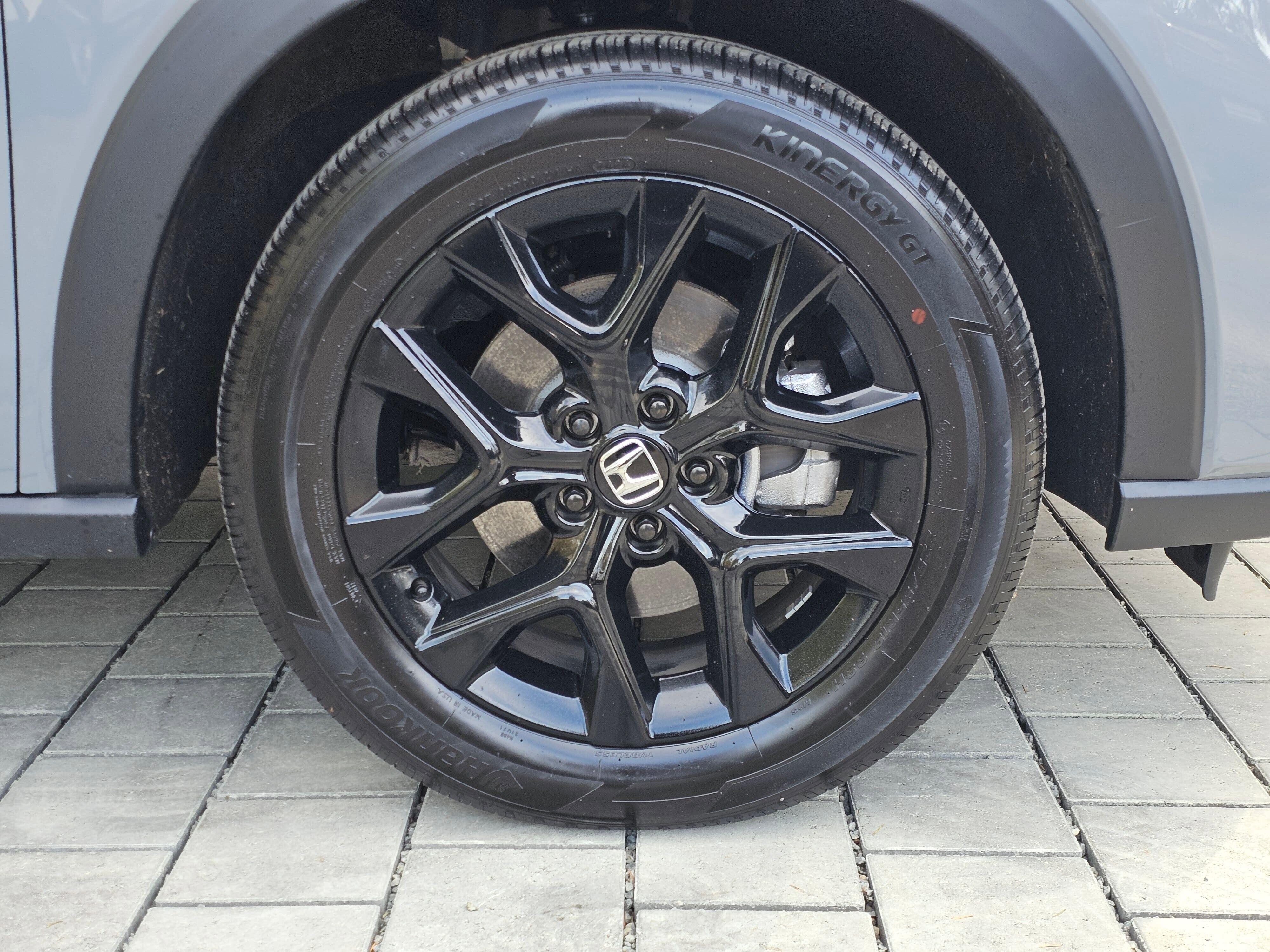 Certified 2025 Honda HR-V Sport image 9