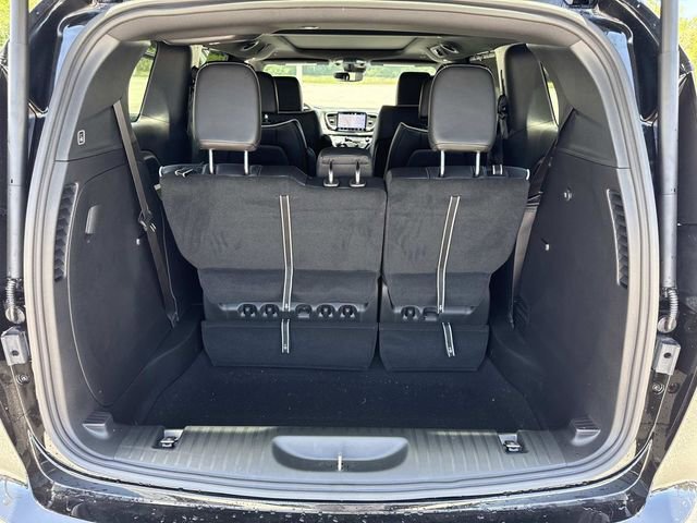 New 2027 Chrysler Pacifica Limited FWD image 40