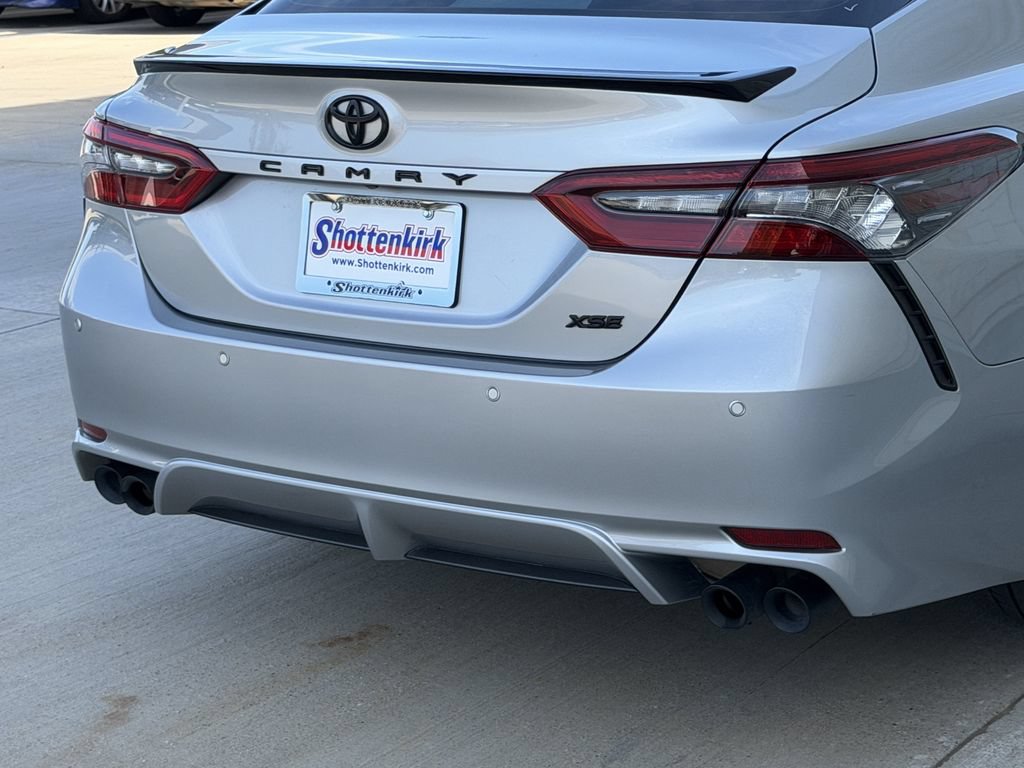 Used 2021 Toyota Camry XSE w/ Navigation Package FWD image 6