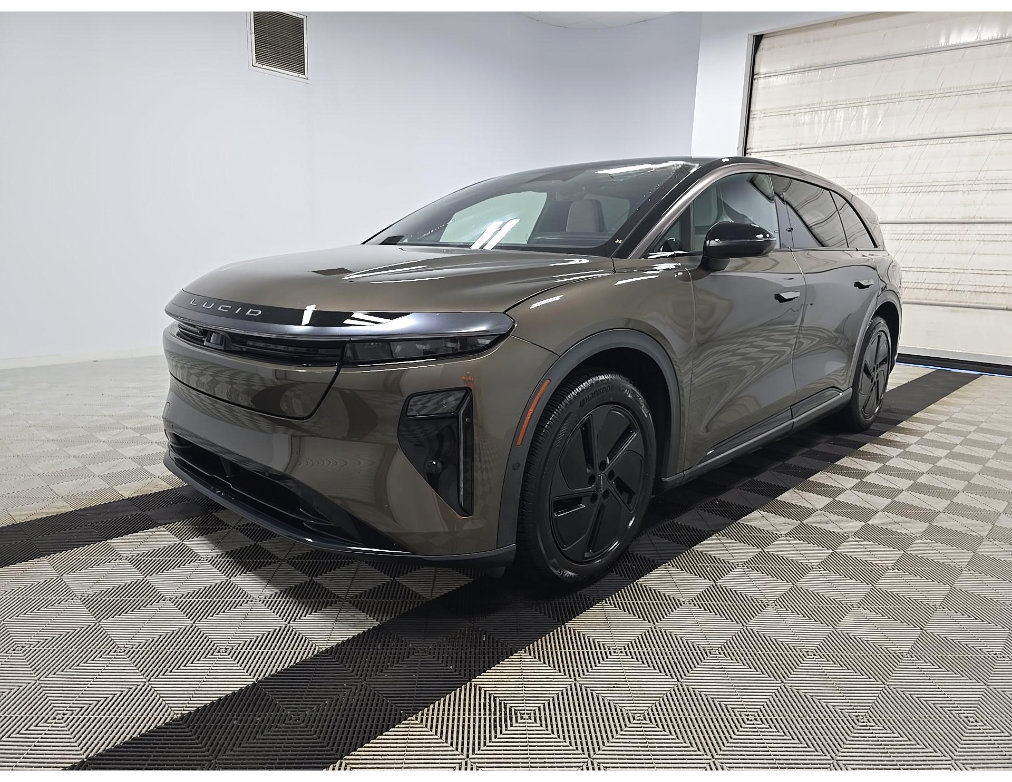 Used 2026 Lucid Gravity Grand Touring AWD/4WD image 3