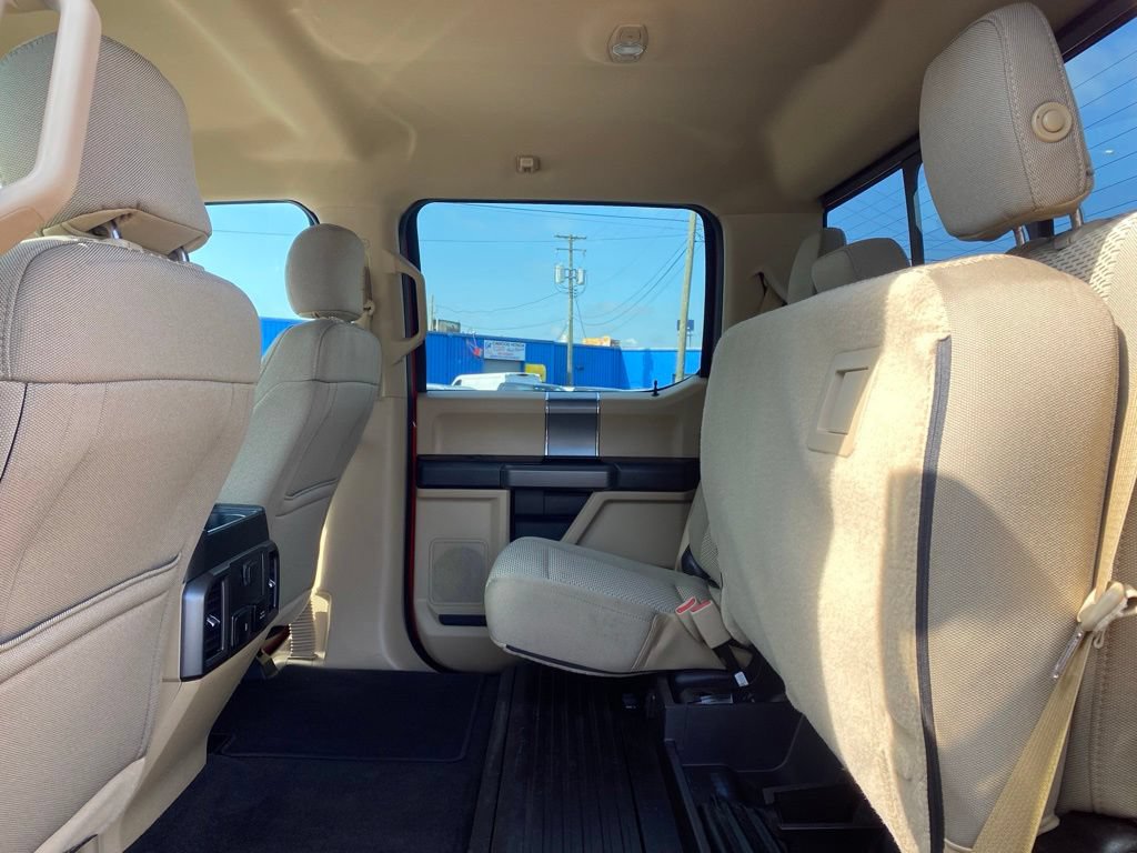 Used 2017 Ford F250 XLT w/ XLT Premium Package AWD/4WD image 16