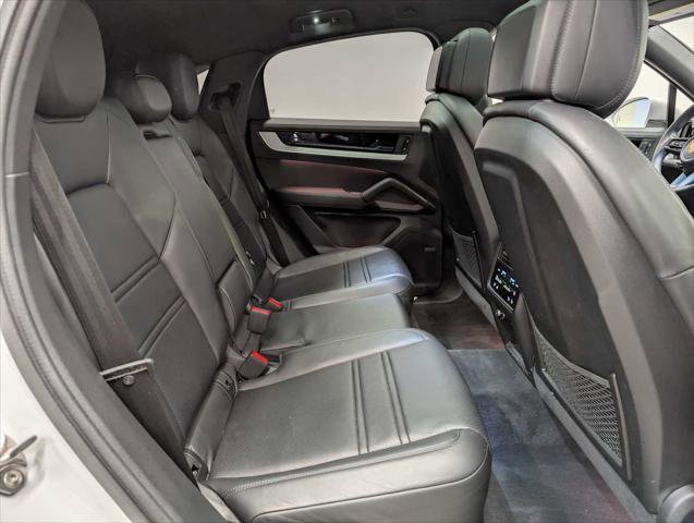 Used 2024 Porsche Cayenne Coupe image 14