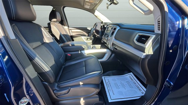Used 2019 Nissan Titan PRO-4X image 30