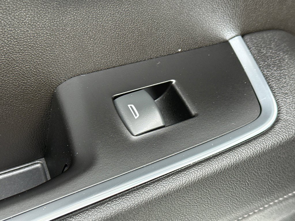 Used 2022 GMC Sierra 1500 SLE w/ X31 Off-Road Package image 33