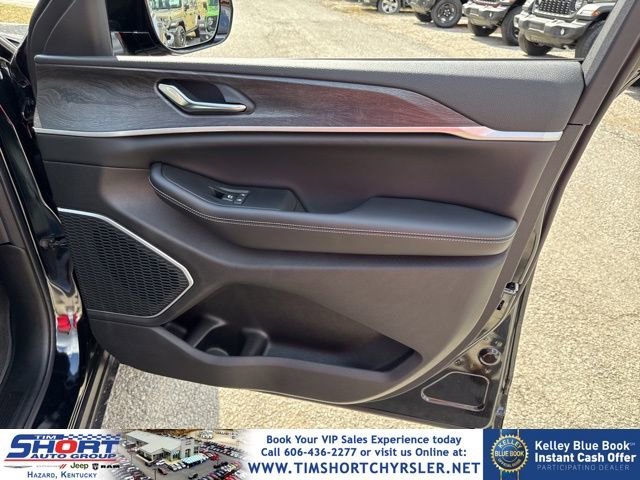 New 2026 Jeep Grand Cherokee Limited w/ Limited Altitude Package AWD/4WD image 27