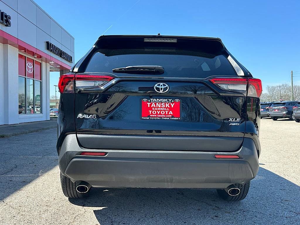 Certified 2025 Toyota RAV4 XLE w/ Convenience Package image 4