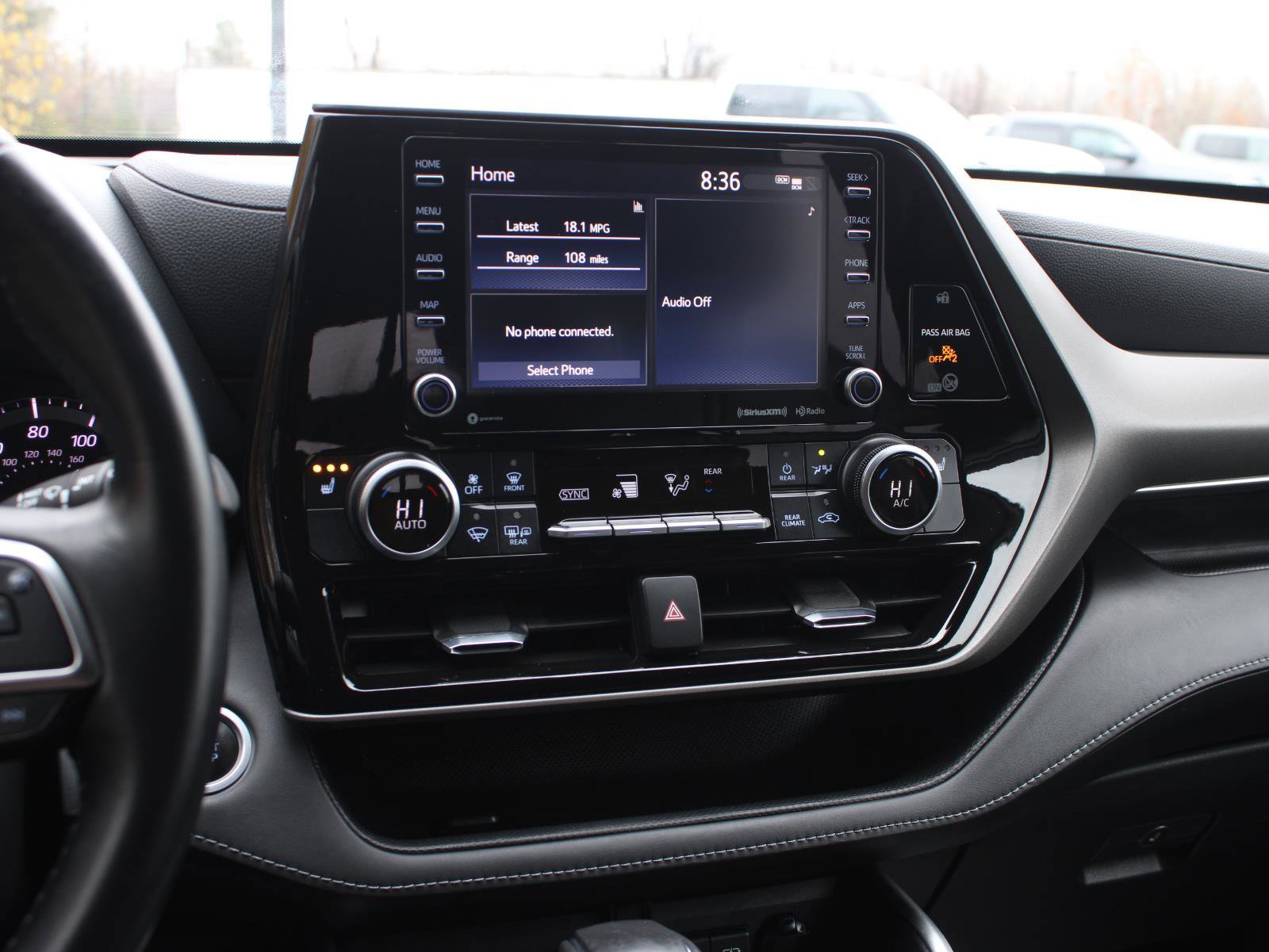 Certified 2021 Toyota Highlander XLE image 12