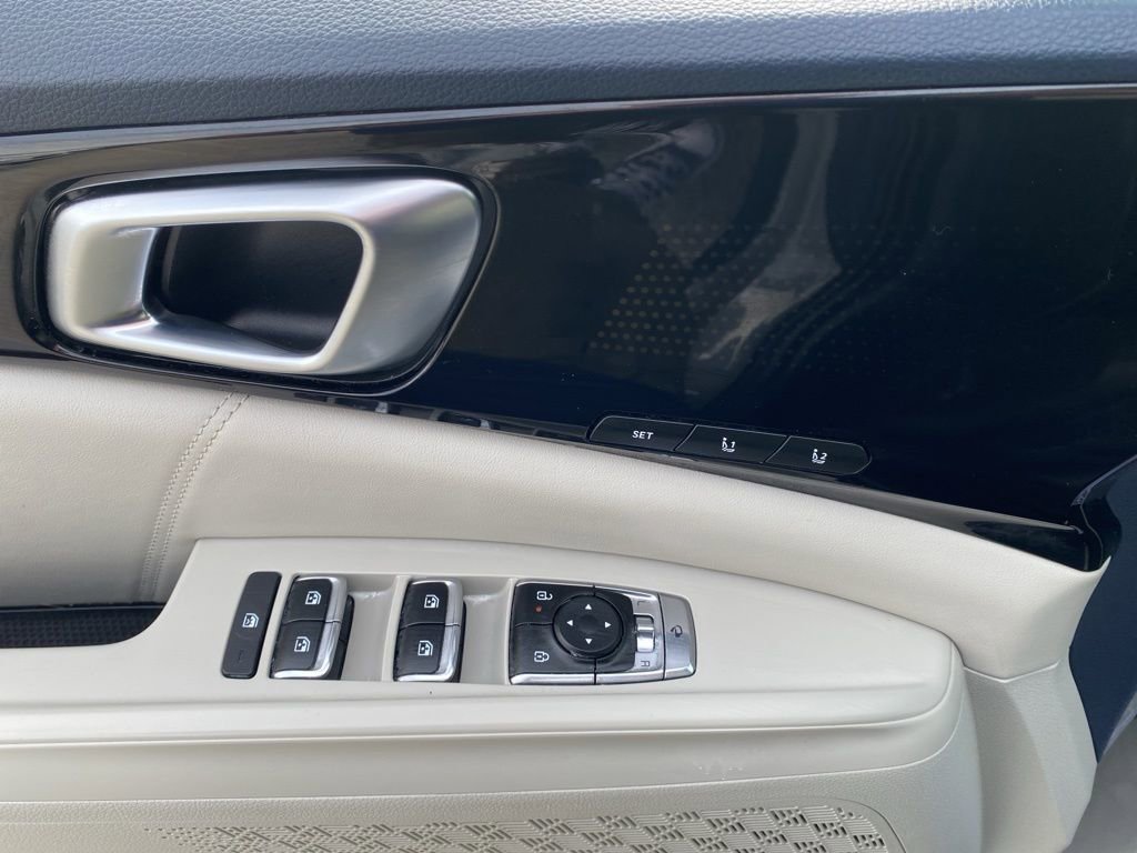 Used 2025 Kia Carnival SX Prestige FWD image 30
