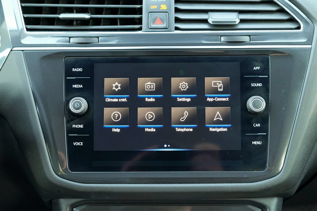 Used 2022 Volkswagen Tiguan SE AWD/4WD image 49