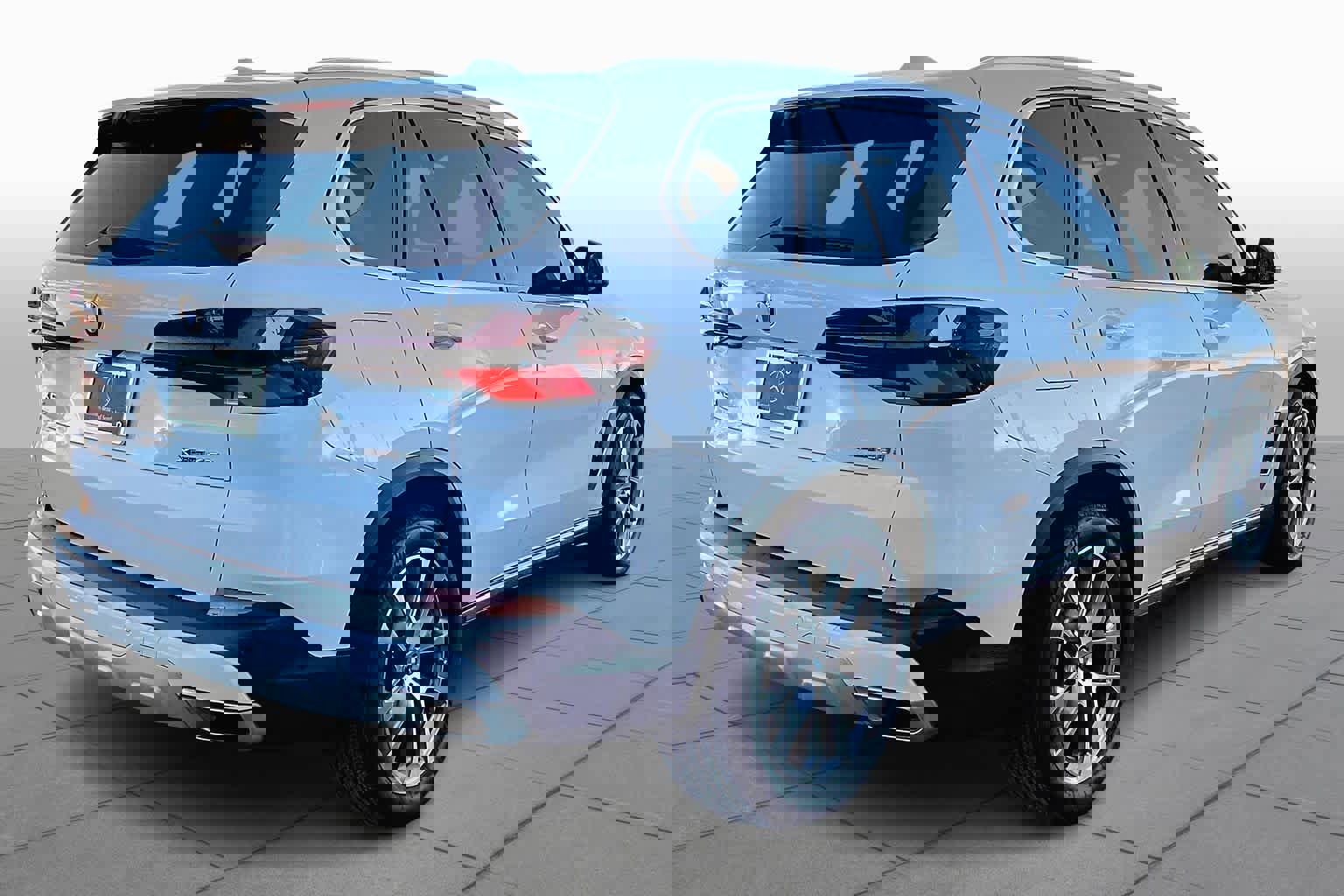 Used 2025 BMW X5 xDrive40i image 12